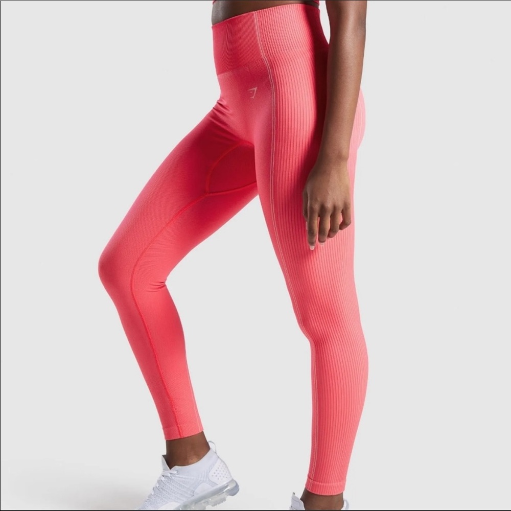 Gymshark Ultra Seamless Leggings in Neon Pink SZ S